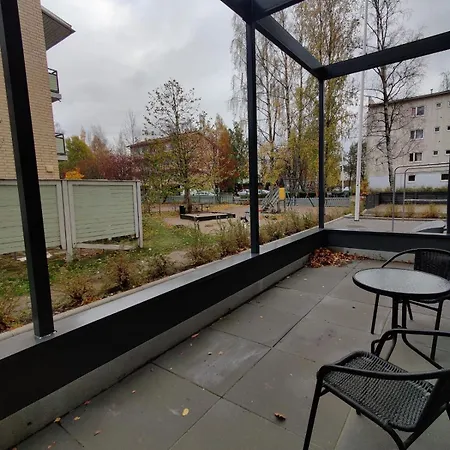 Huoneisto Comfortable New One-bedroom For 3. Airport/tikkurila *